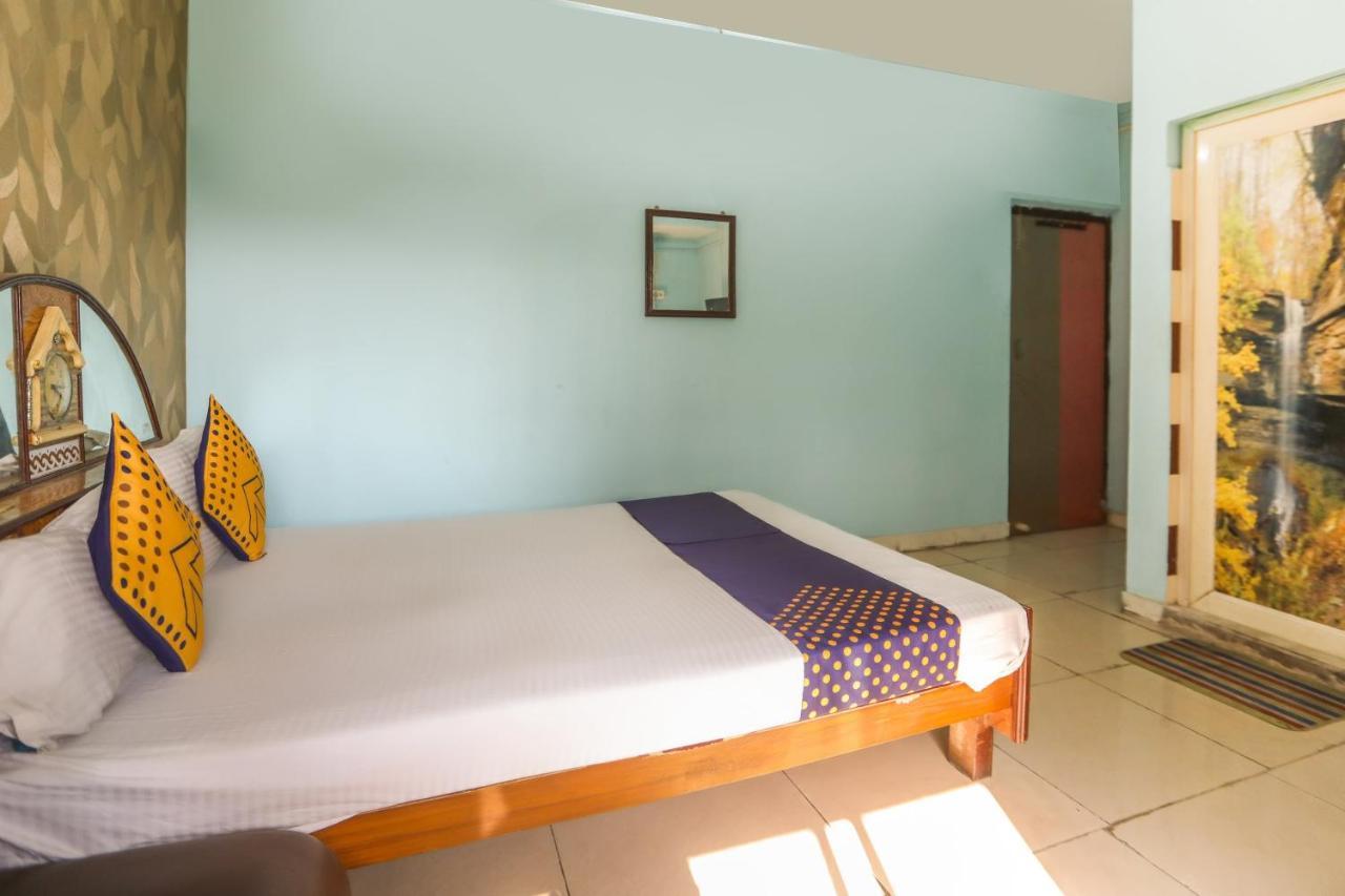Spot On 10470 Hollywood Joka Hotel Bhasa Exterior photo